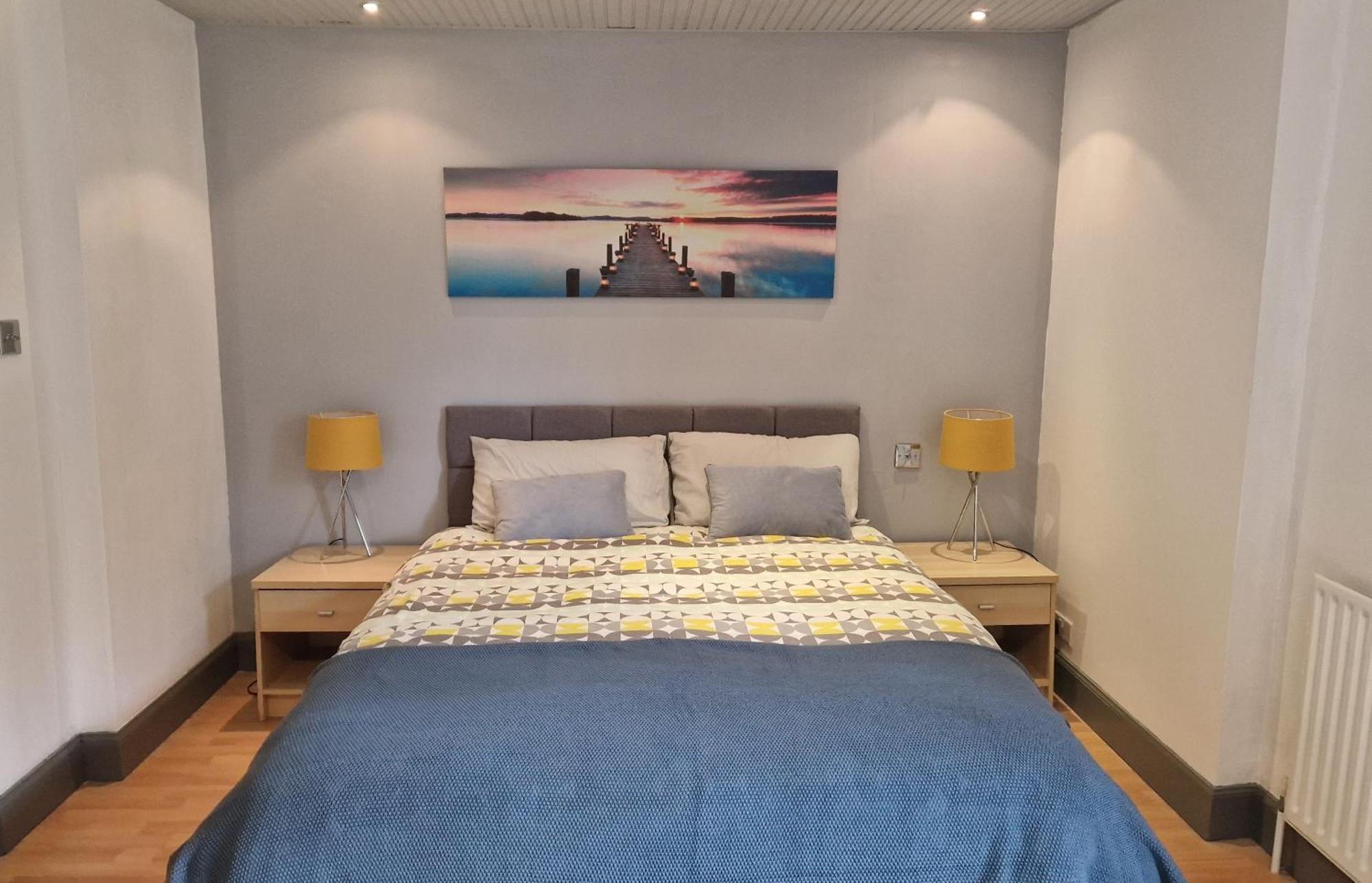 The Geo Apartment Montrose Bagian luar foto